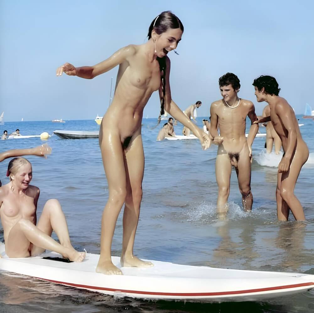 Retro naturism beautiful photos - Visit a nudist beach