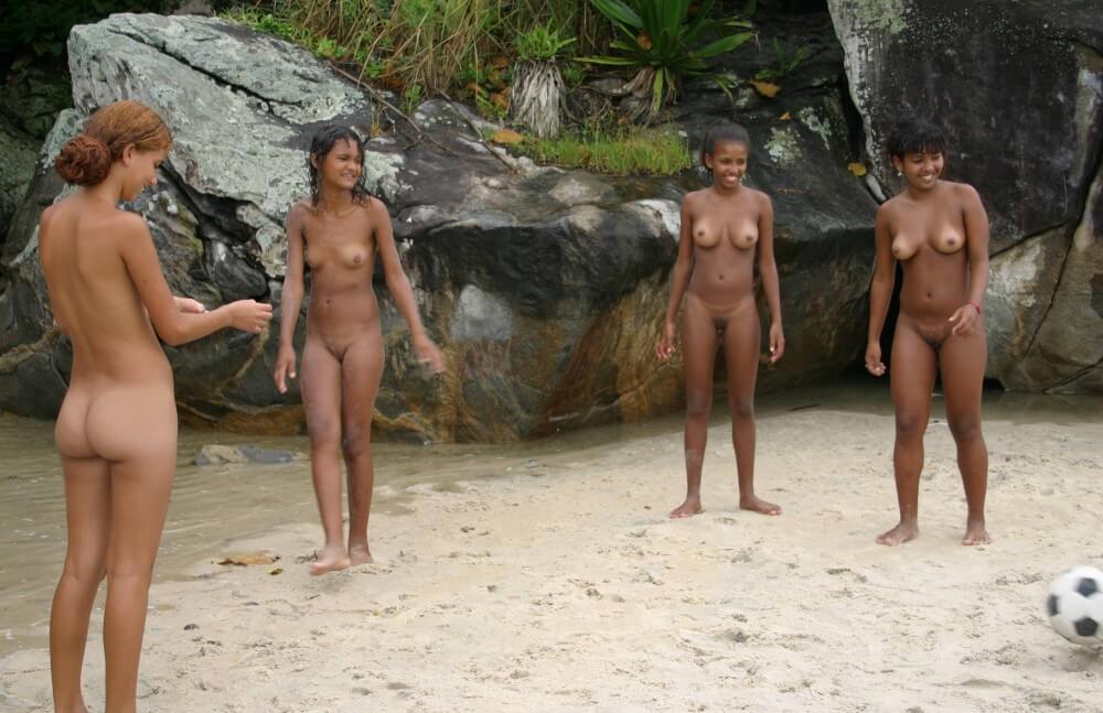 Brazilian Game Gathering gallery - Active naturists on vacation