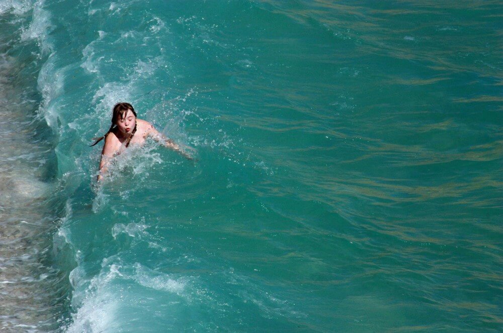 Naturist Cold Water Entry pics - Family naturism in European countries