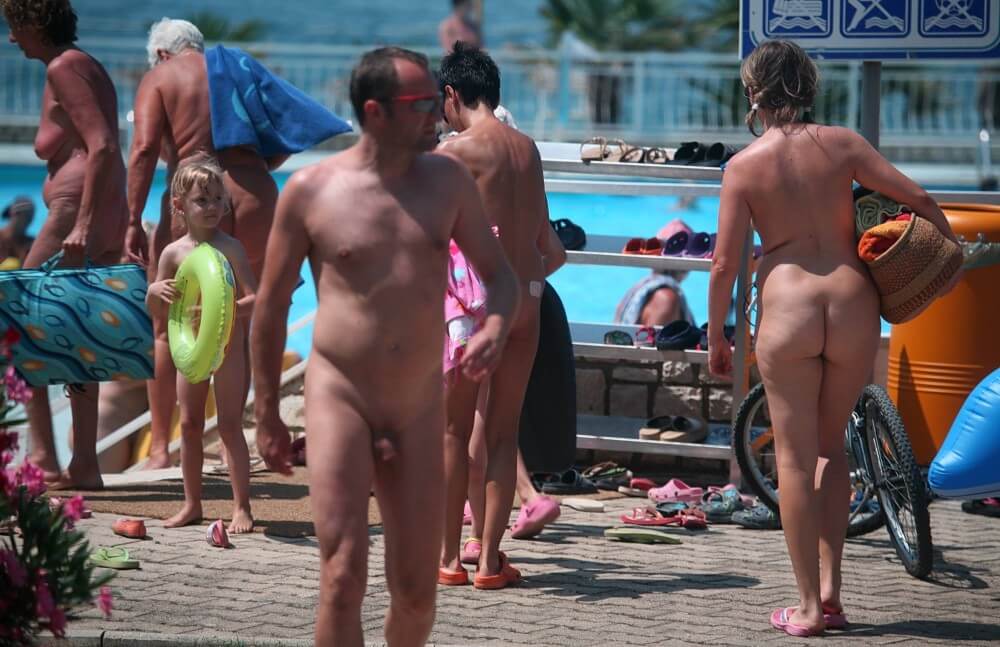 Daytime Nudists Chill Out photos - Naturism and nudism as a philosophy of respect for oneself and the world around us