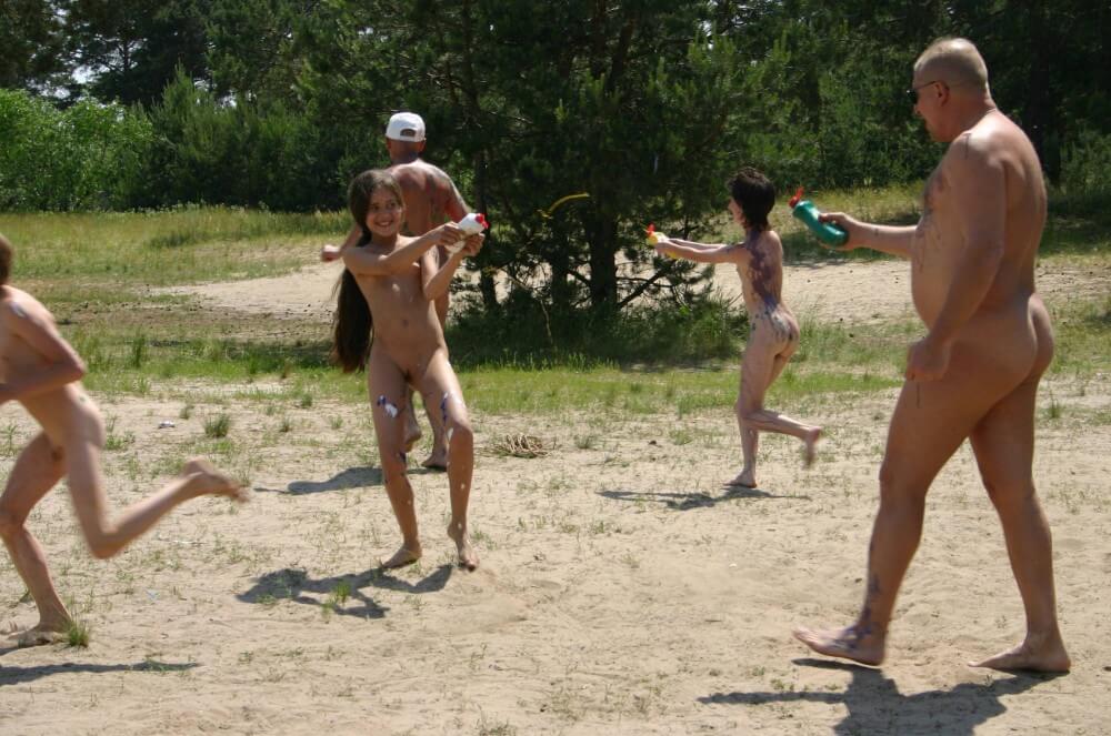 Kiev Group Painting Wild pics - The Theory and Practice of Naturism