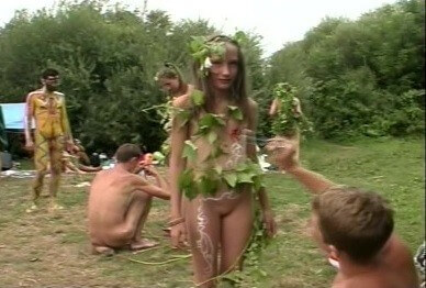 Enature - Mother Naturists - Nudism promotes psychological and physical well-being