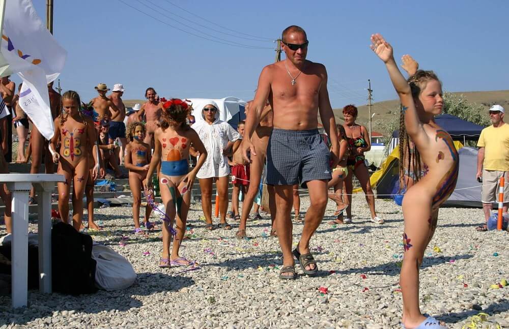 Beach Time Talent Show pics - Naturists respect each other and those around them