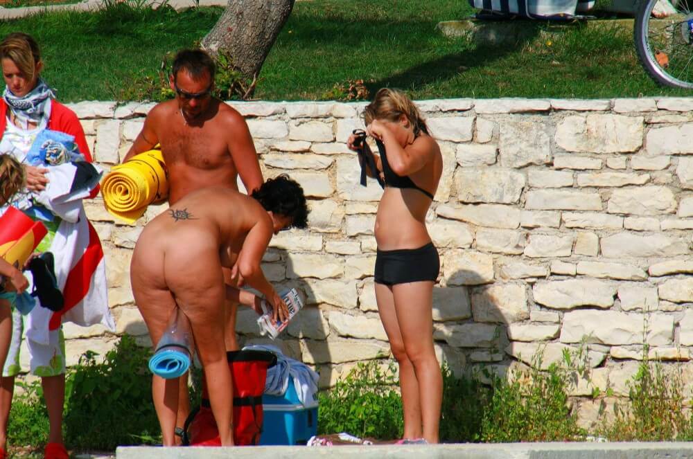 Ula FKK Sisters Day photo gallery - Naturism and the ecological sustainability of natural recreation areas