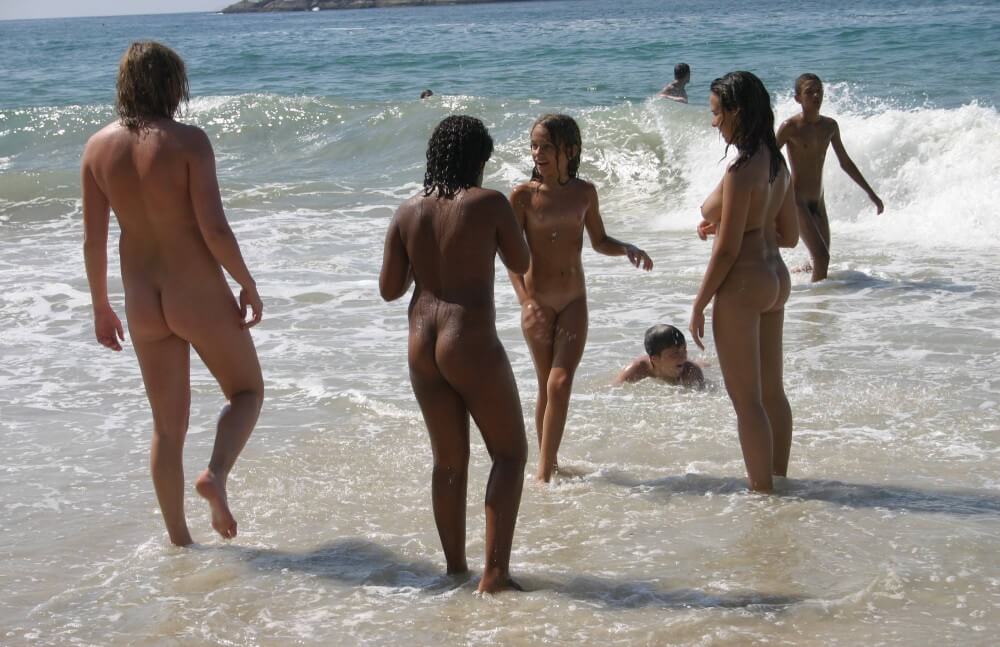 Brazils Water Refreshing pics - Nudism and naturism are a philosophy of life and a culture of interaction