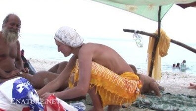 Enature - Back to the bare beach Full HD - Simplicity and naturalness are valued in nudism