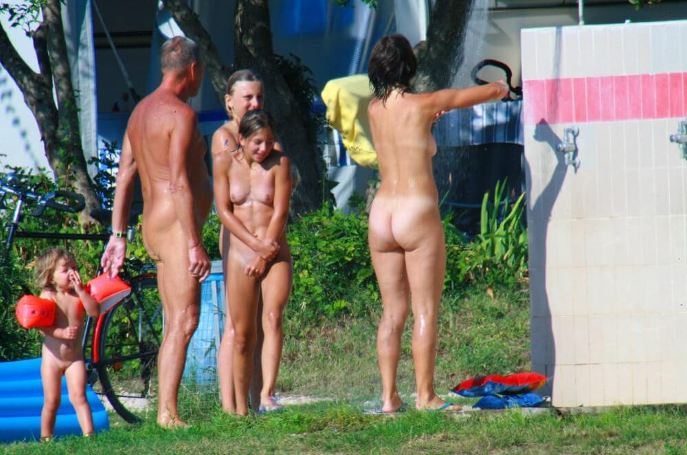 Ula FKK Water Toy pics - Pure naturism teaches us to accept ourselves and others without judgment or criticism