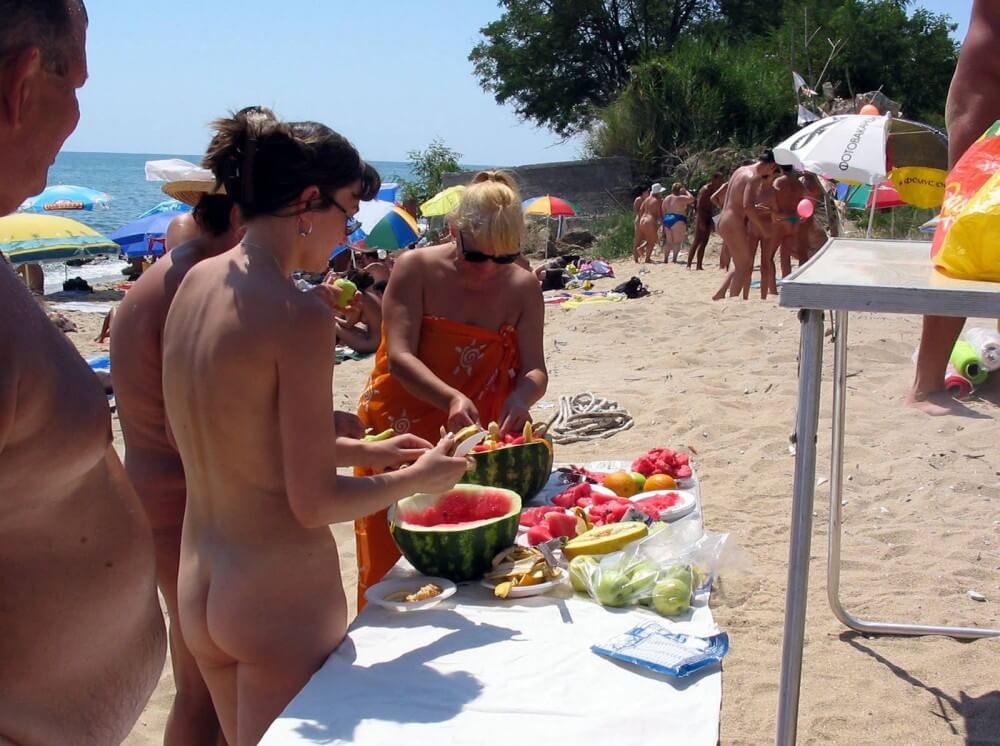 Bulgarian Nude Day Preps pics - Being oneself and accepting ones body as core principles of naturism and nudism