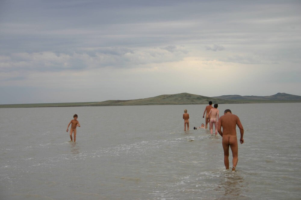 Black-Sea Body Mud Shots pics - People in a State of Complete Nudity