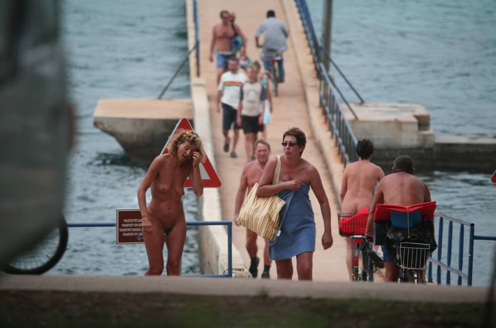 Crete FKK Bridge Crossing photos - We are naked in the bosom of nature