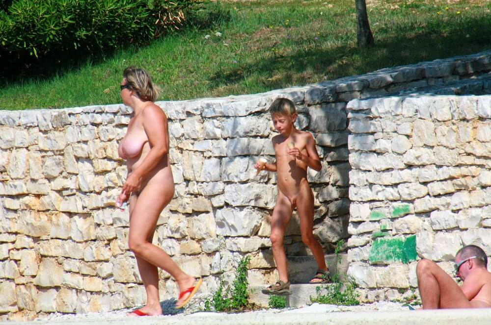 Ula FKK Wall-Side Families pics - A resort for nature lovers