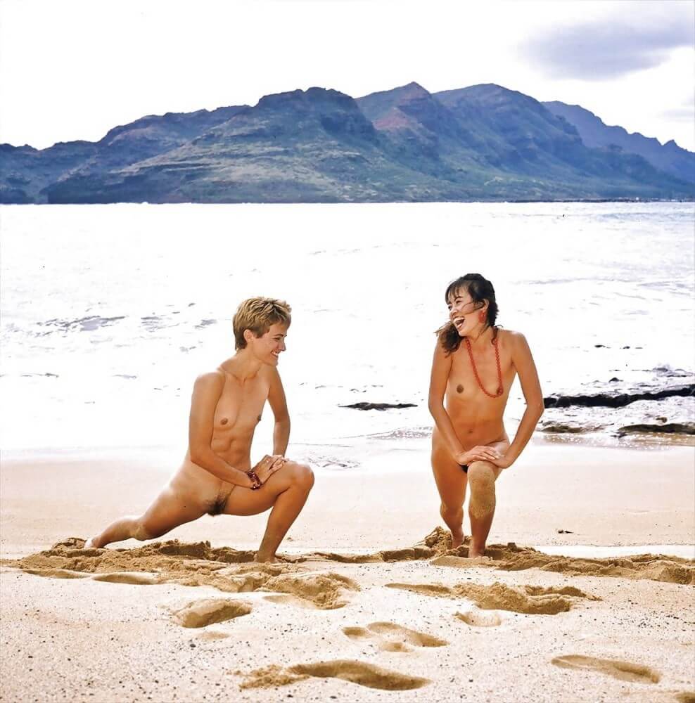 Retro naturism photos - Nudism as a way to overcome body image issues and stereotypes