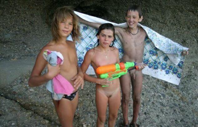 Naturism photo gallery # 33 - Striving for harmony with nature—its okay to be a little naked
