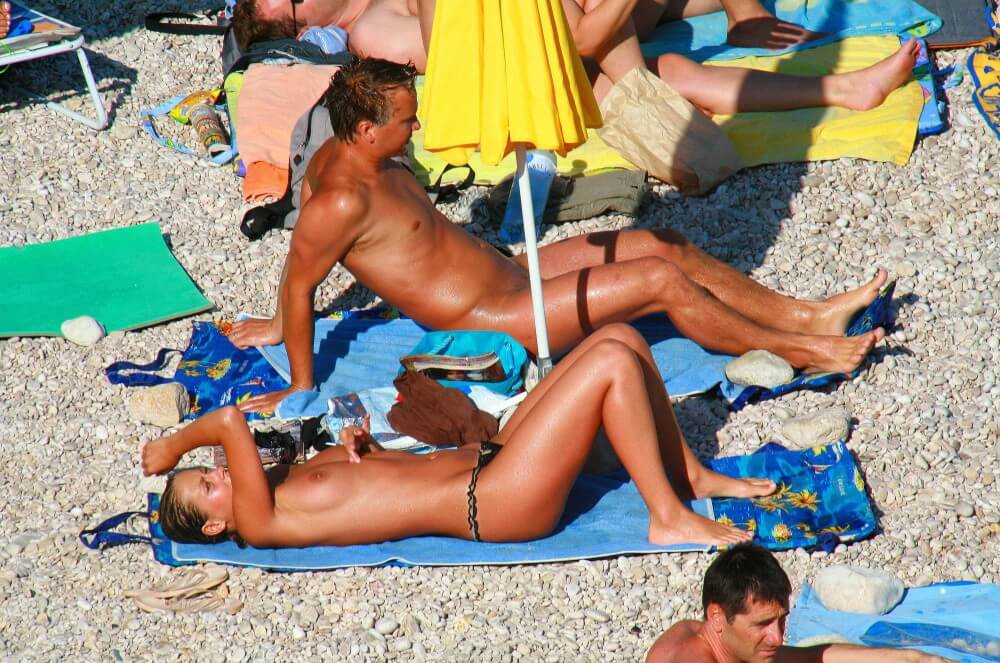 Ula FKK Bikini Couples Day pics - Radical nudism materials