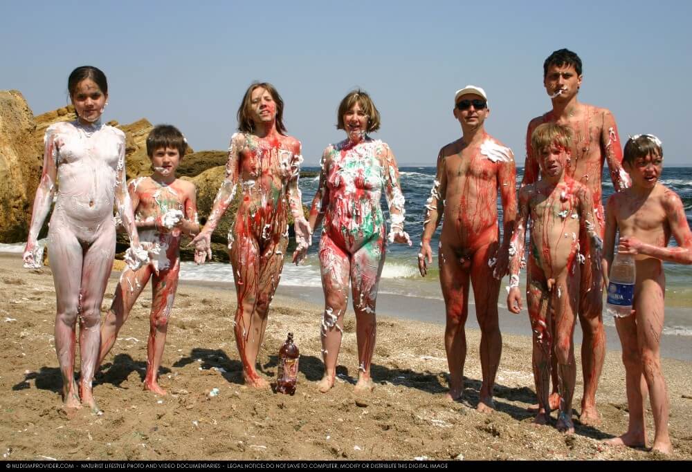 Naturism photo gallery # 58 - The benefits of naturist vacations