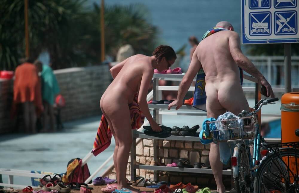 Pool Arrivals and Departures pics - Nudism helps improve health and boost self-confidence
