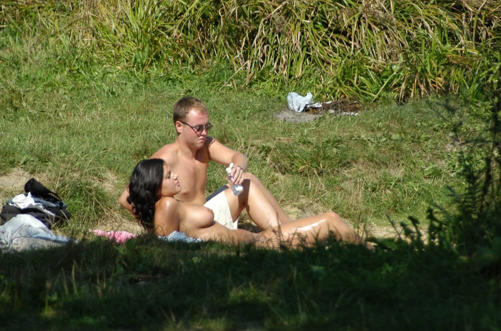 Photo Shoot Observation pics - Nudist families: open materials for connoisseurs