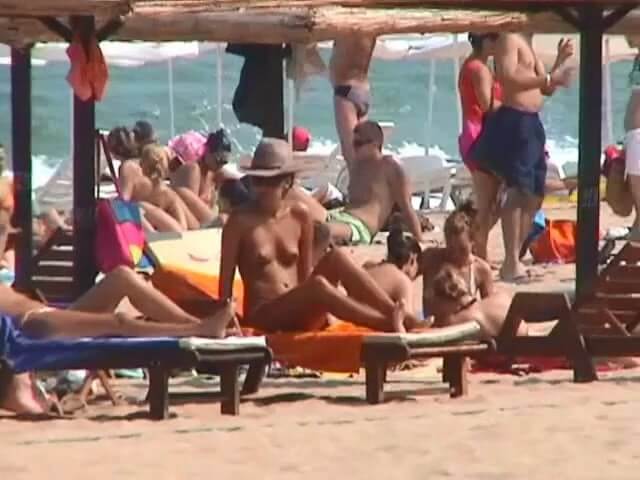 Beaches of solar Bulgaria - Nudism helps overcome complexes and fears