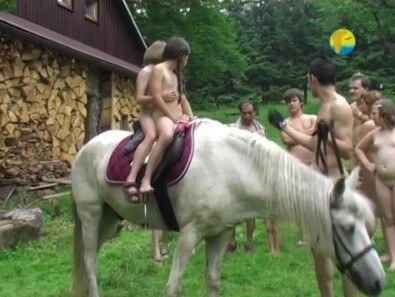 Naturist Freedom: In the Sun - Living without unnecessary worries or restrictions is the essence of naturism