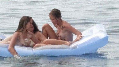 Body Art Nudist Beach 2 video Full HD - Nudism helps us understand the true meaning of freedom