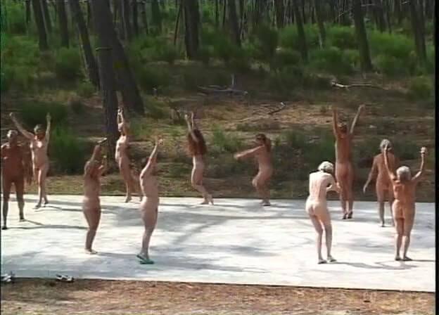 Enature - Euronat, Euronatural, Euronaturally - The practice of nudity within a community