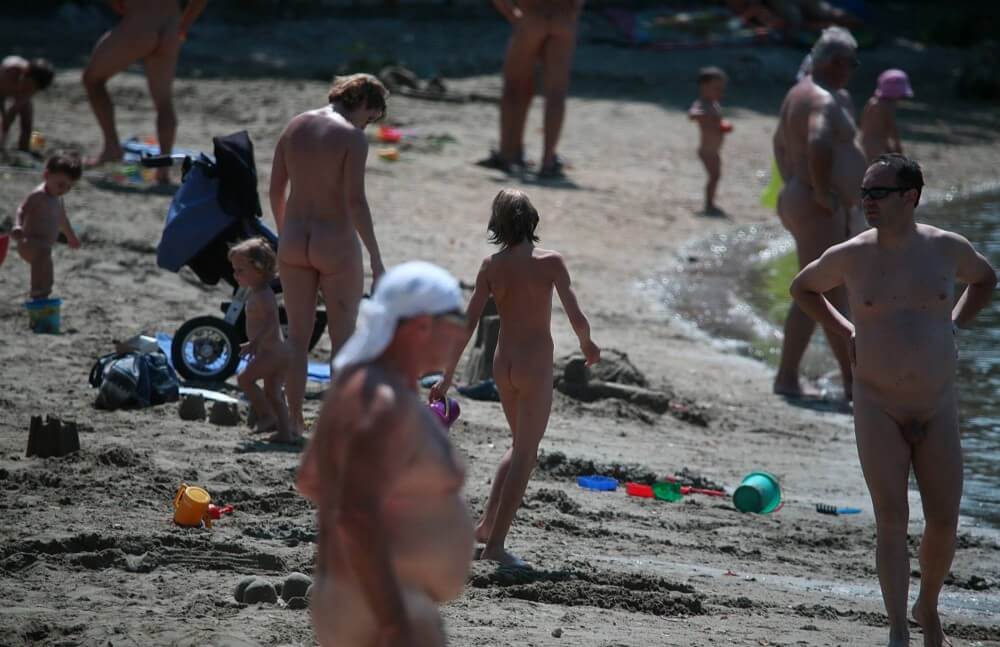 Jr Coastal Beach Paradise pics - She appeared completely naked