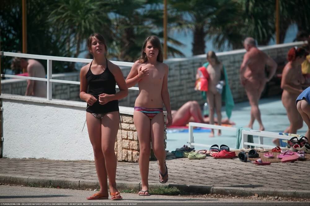 FKK Water Locations Set 1 - Nudism helps people overcome their insecurities