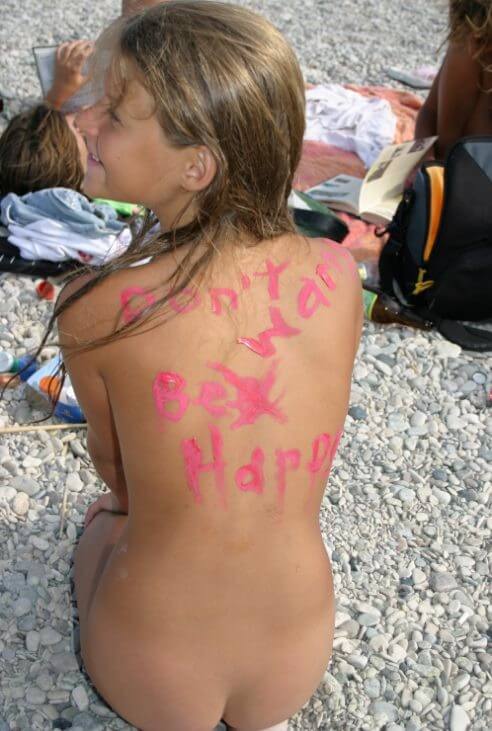 Osez vivre nu… Documentary naturism - Naturism teaches respect and love for the natural world